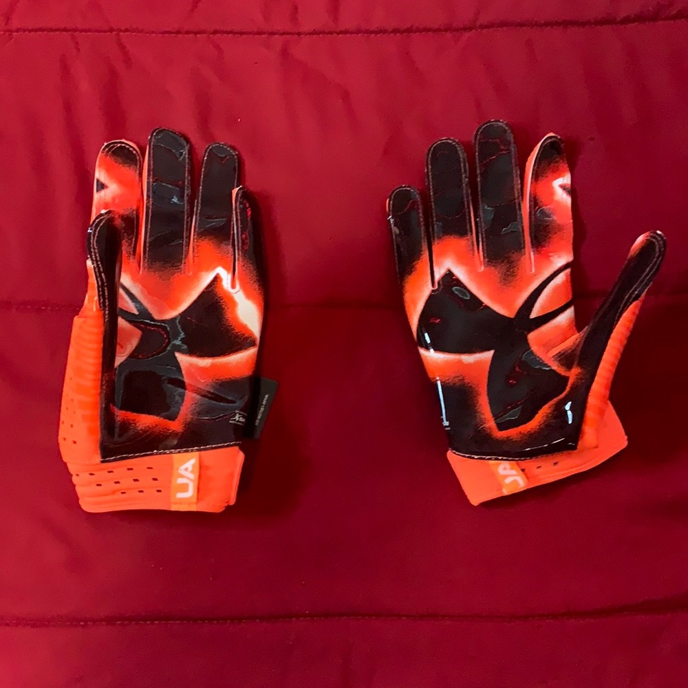 Under Armour Gloves